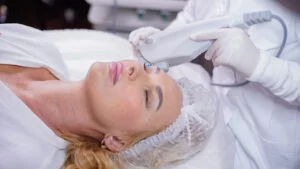 Read more about the article Длительность процедуры Смас Лифтинга для лица