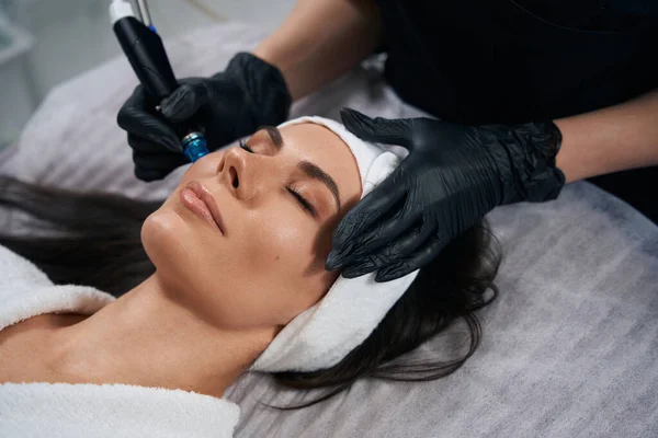 Read more about the article Яких результатів можна очікувати після процедури Hydrofacial?